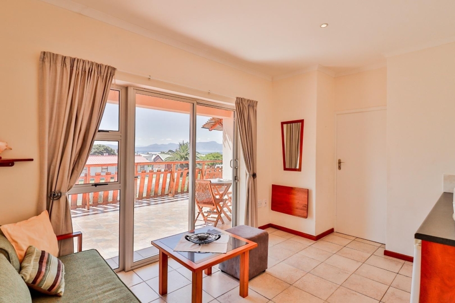 6 Bedroom Property for Sale in De Kelders Western Cape